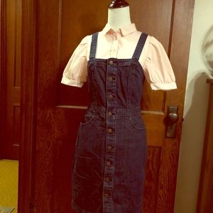 Denim button up dress. 👖